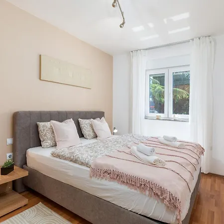 Apartmán Sunny - 2min From The Beach