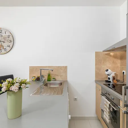 Apartmán Sunny - 2min From The Beach *